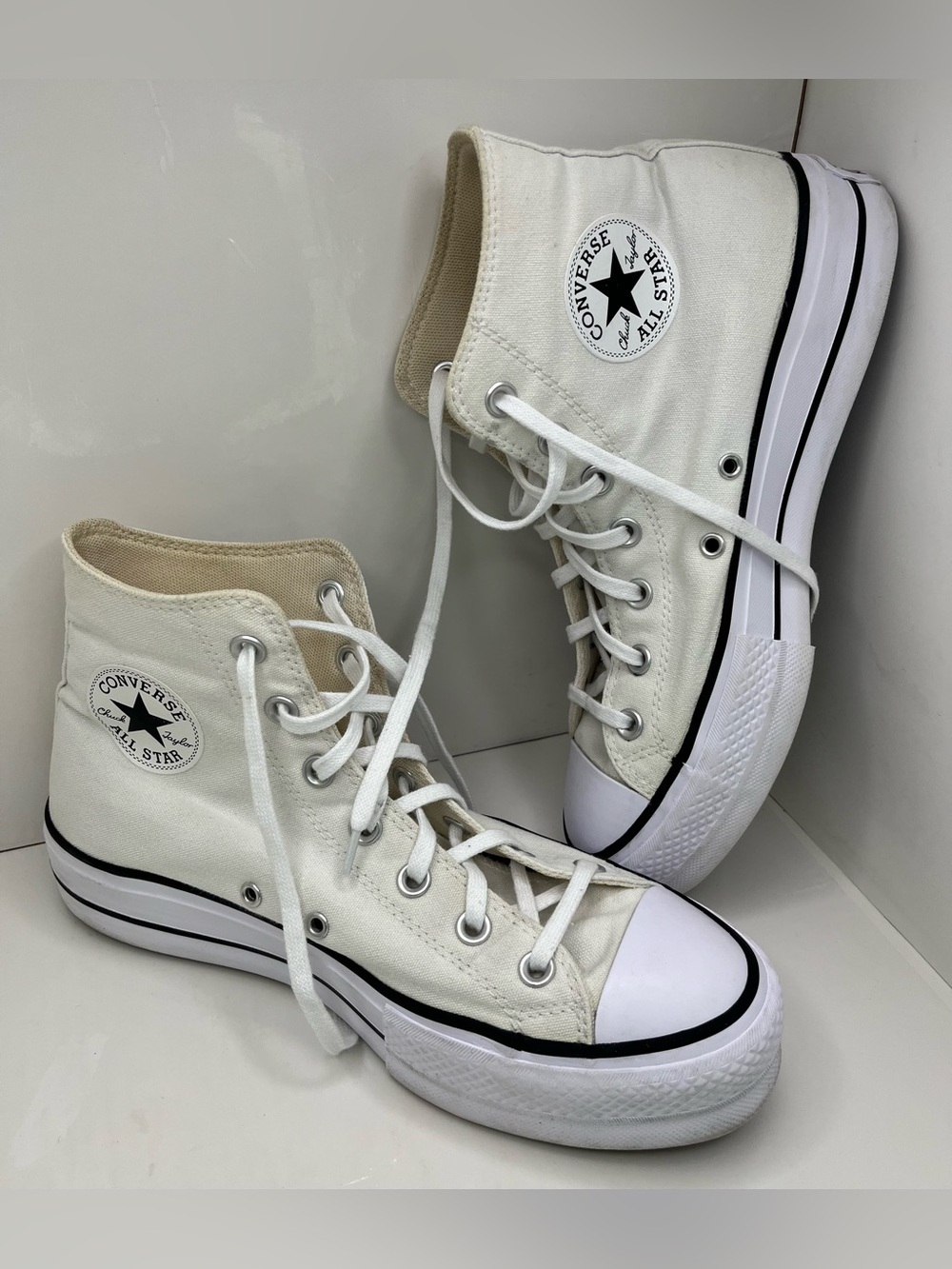 Converse Women's Chuck Taylor All Star Lift Platform Canvas Hi-Top Sneakers sz 9